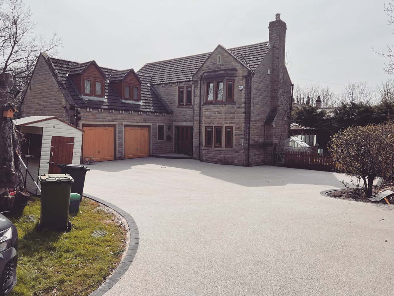 This is a photo of a resin driveway installed in Nottingham by Birmingham Resin Driveways