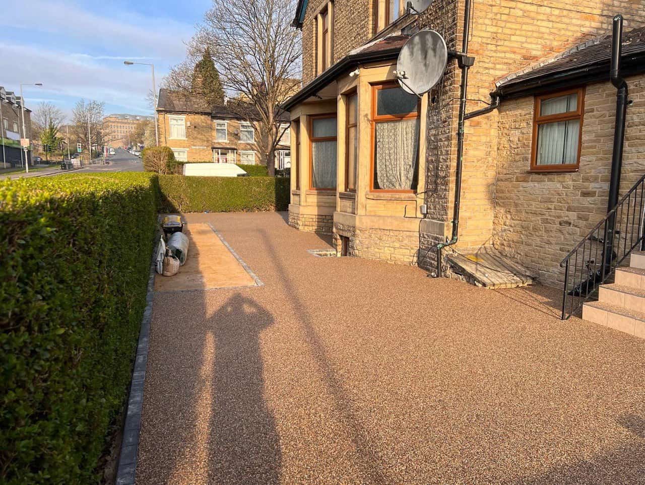 This is a photo of a resin patio installed in Nottingham by Nottingham Resin Drives